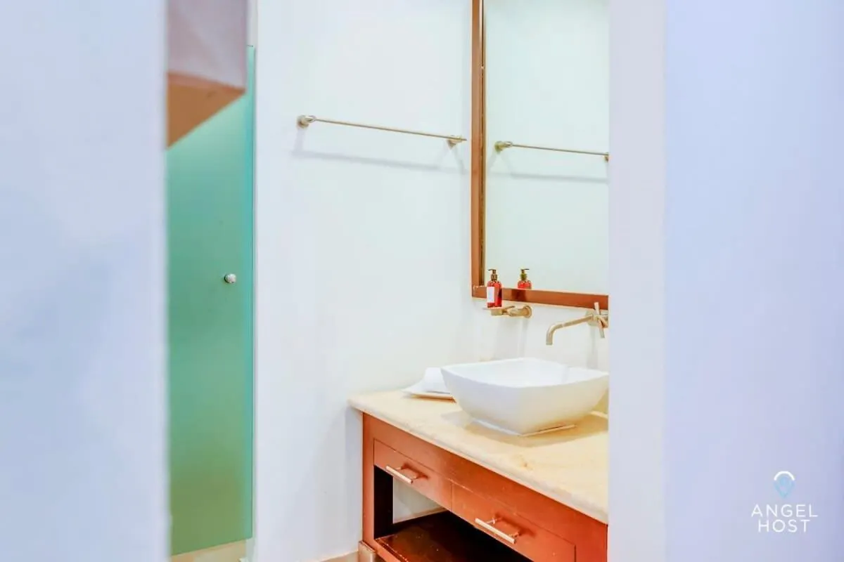 Ph Condo Steps To Beach & 5Th Ave Pvt Roof Pool Playa del Carmen
